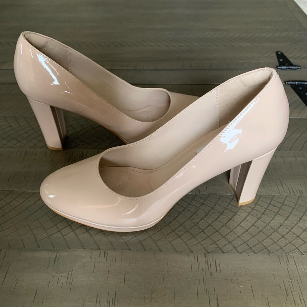 Clarks nude shiny heels